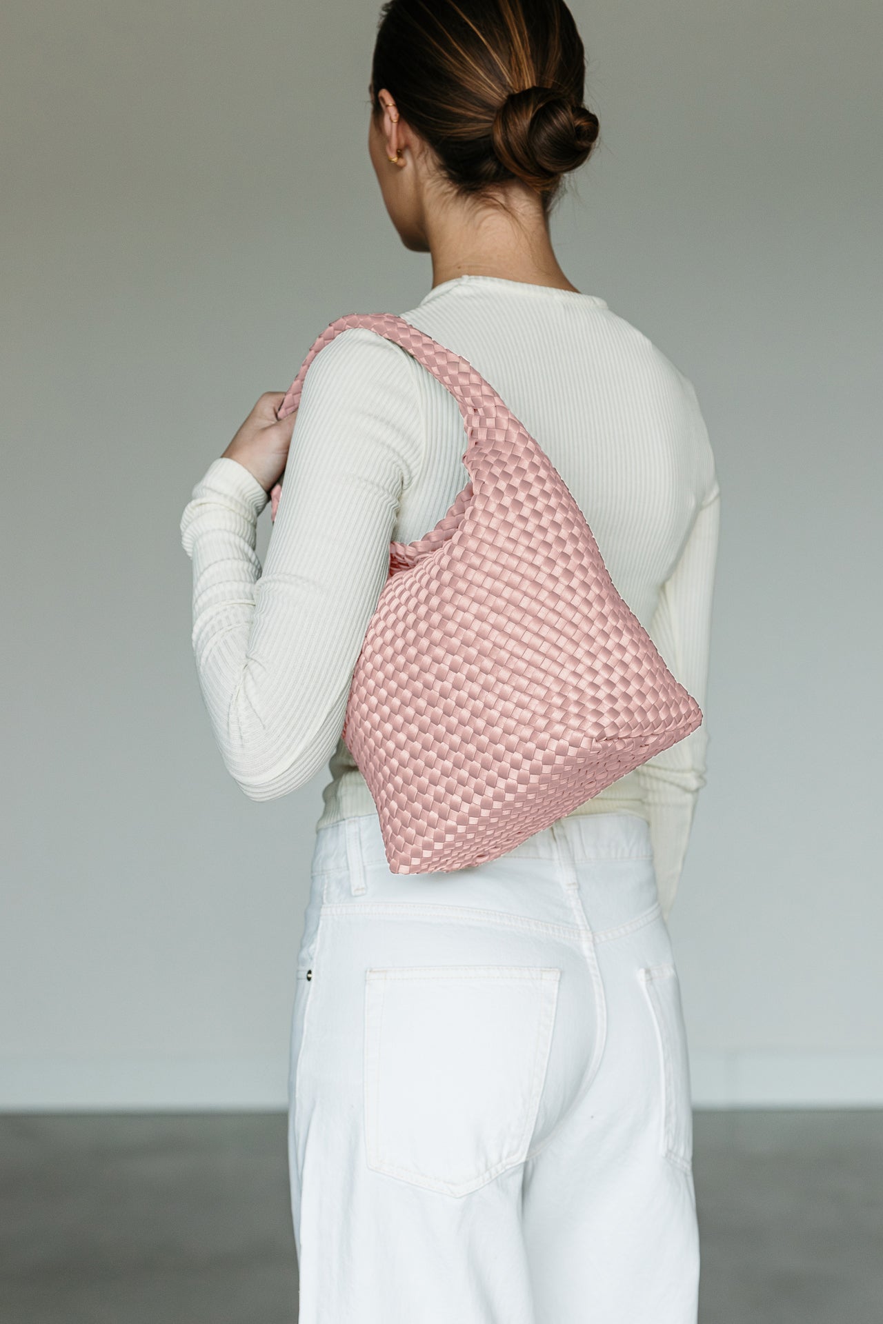 Marrea Bucket Pillow Talk