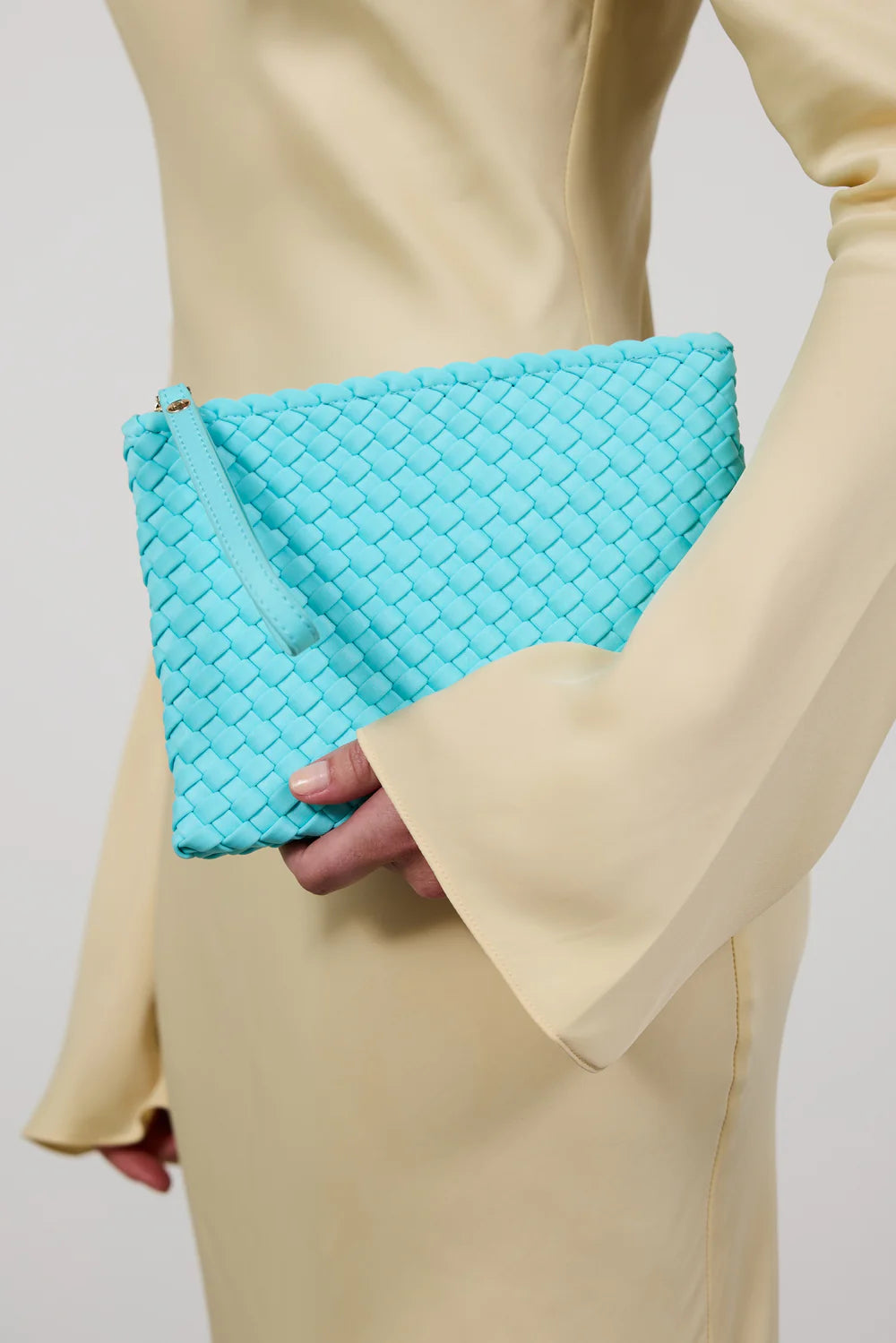 Marrea Clutch Ocean Air